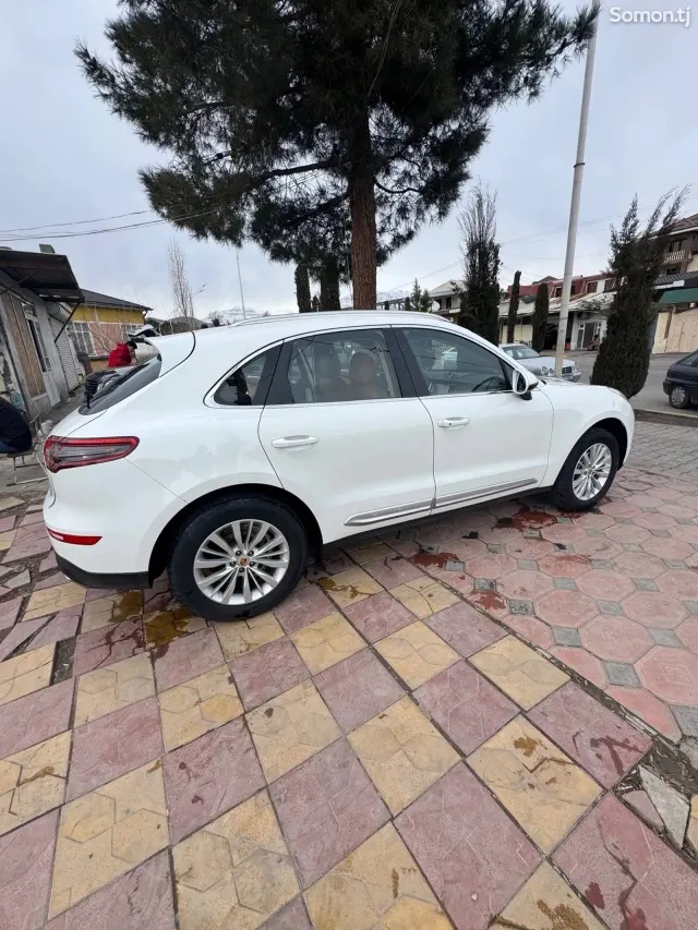 Zotye SR9 2017 · 2.0 AT
