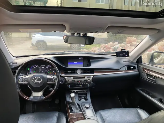 Lexus ES series 2016 · 2.5 AT
