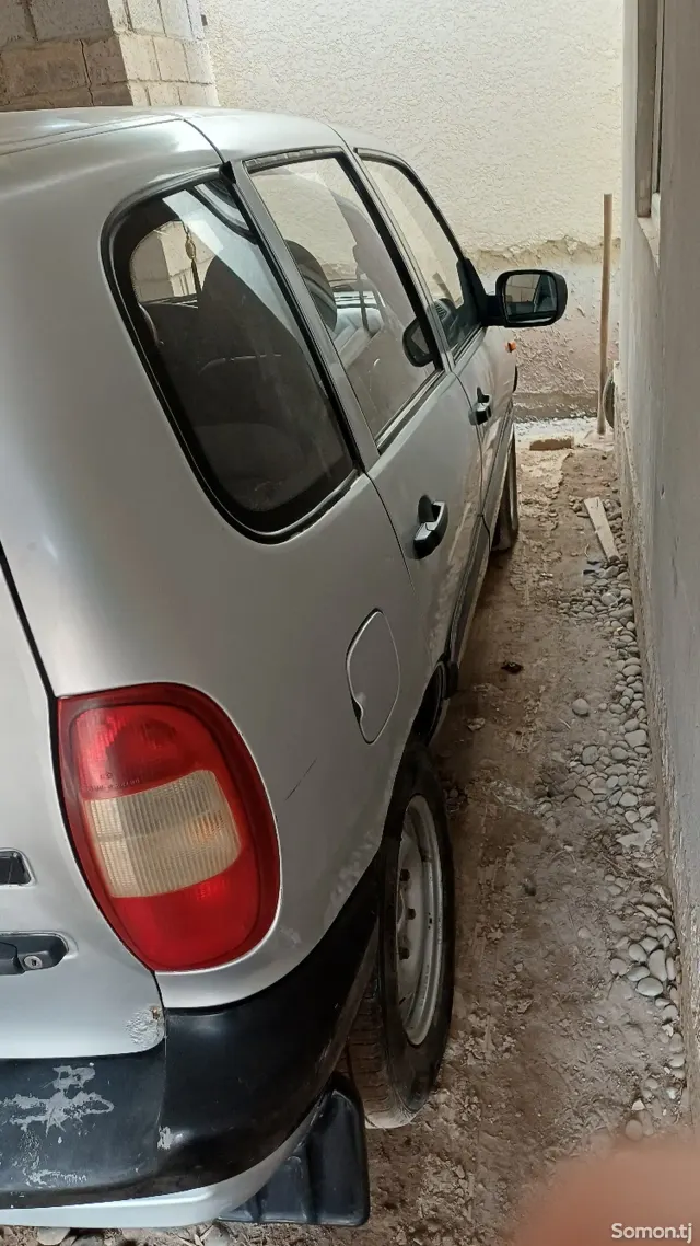 Chevrolet Niva 2006 · 1.6 MT
