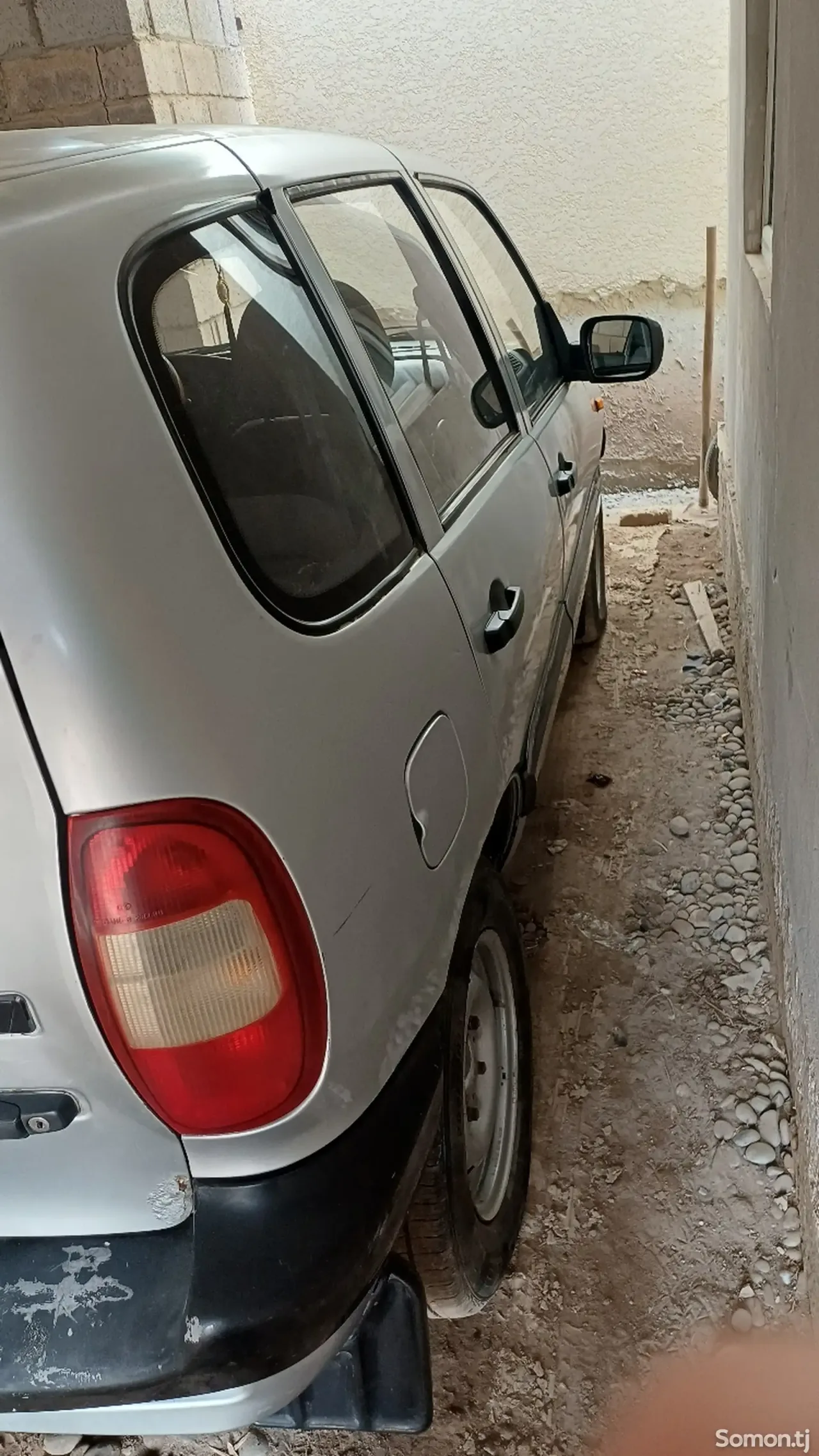 Chevrolet Niva 2006 · 1.6 MT