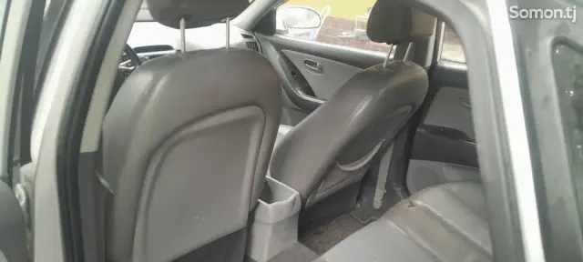 Hyundai Avante 2008 · 1.6 MT