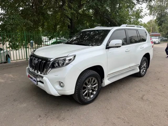 Toyota Land Cruiser Prado 2014 · 4.0 AT