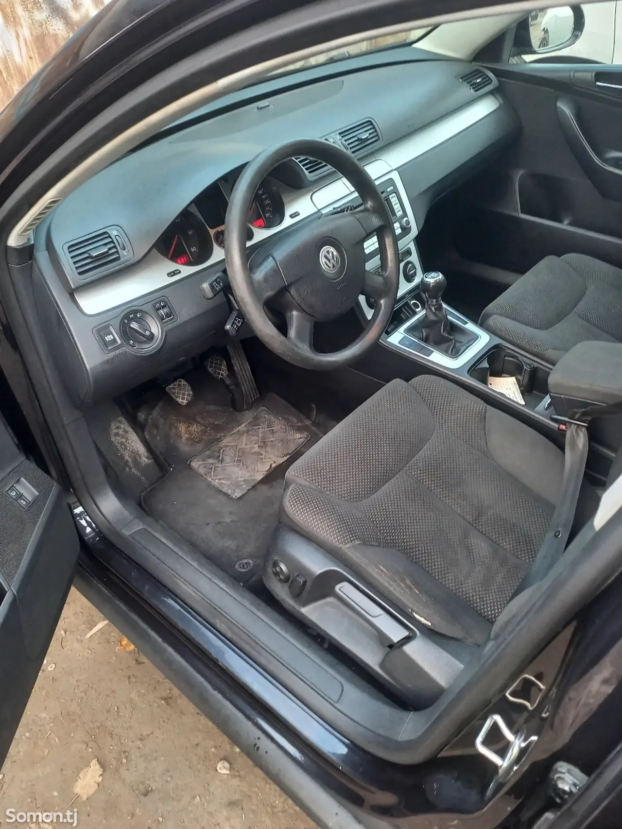 Volkswagen Passat 2007 · 1.9 MT