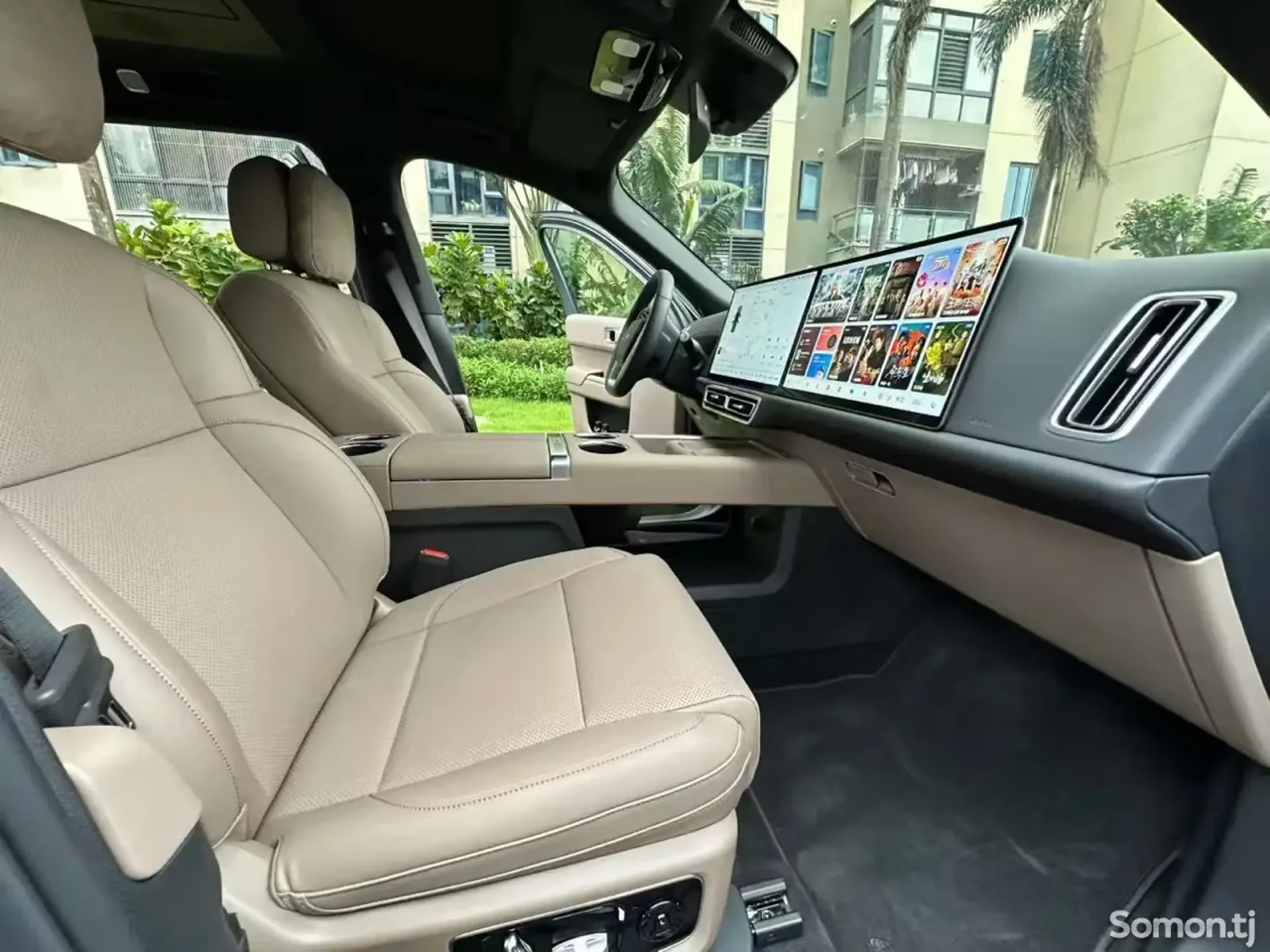 Li Auto (Lixiang) L9 2025 · AT