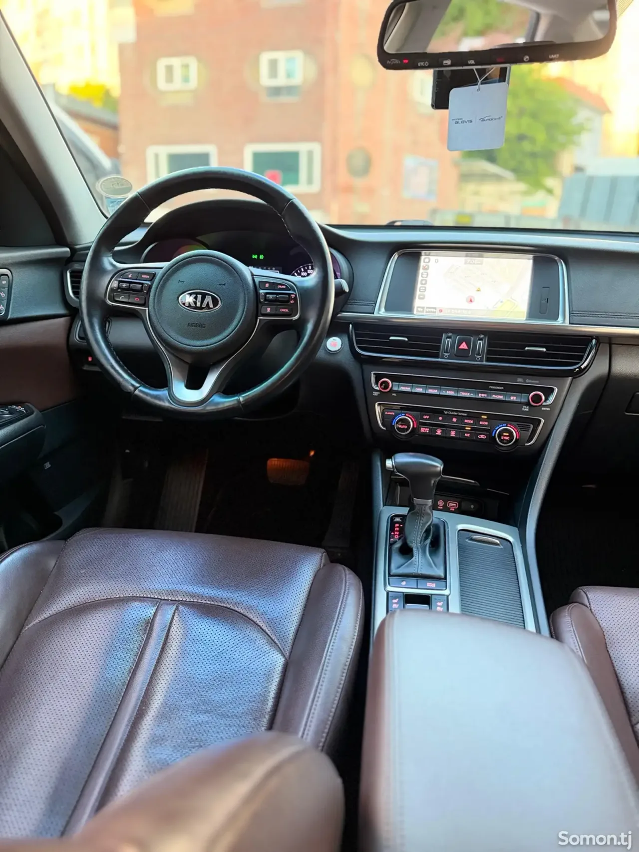 Kia K5 2015 · 2.0 AT