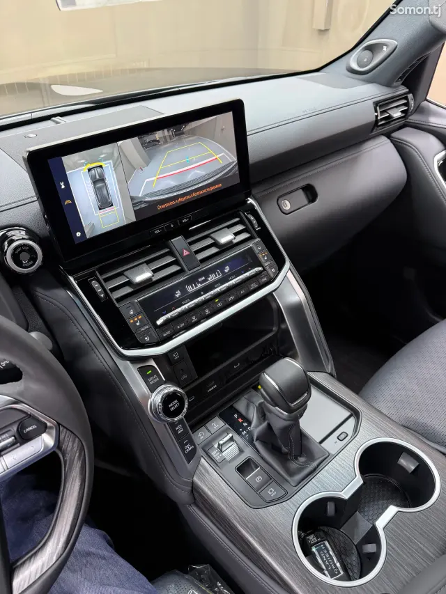 Toyota Land Cruiser 2025 · 3.5 AT
