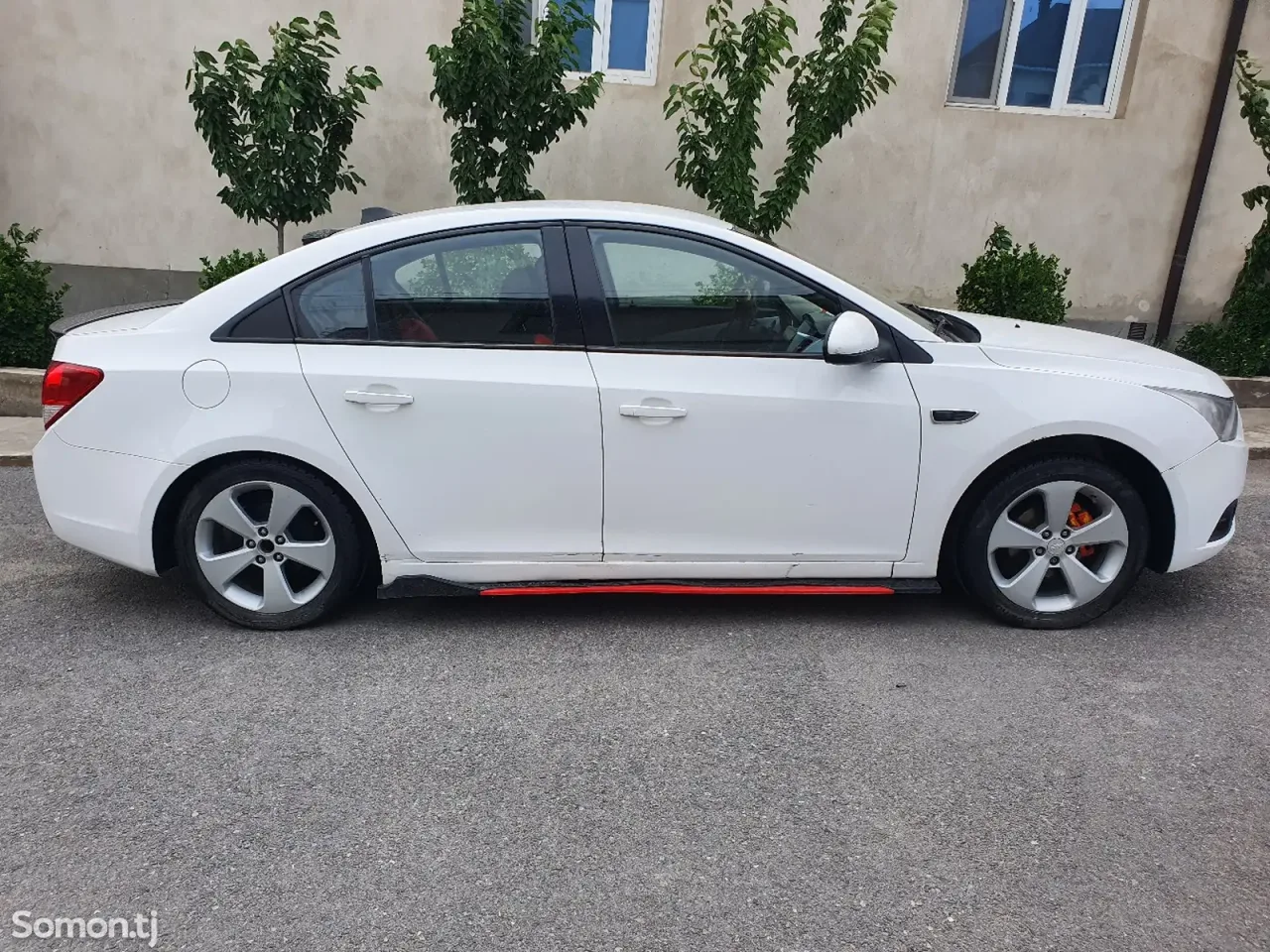 Chevrolet Cruze 2009 · 1.6 MT