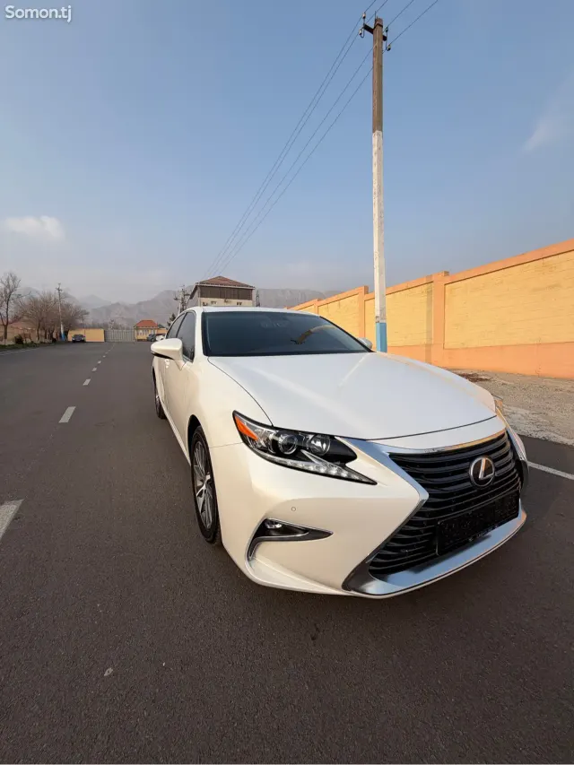 Lexus ES series 2016 · 3.0 AT