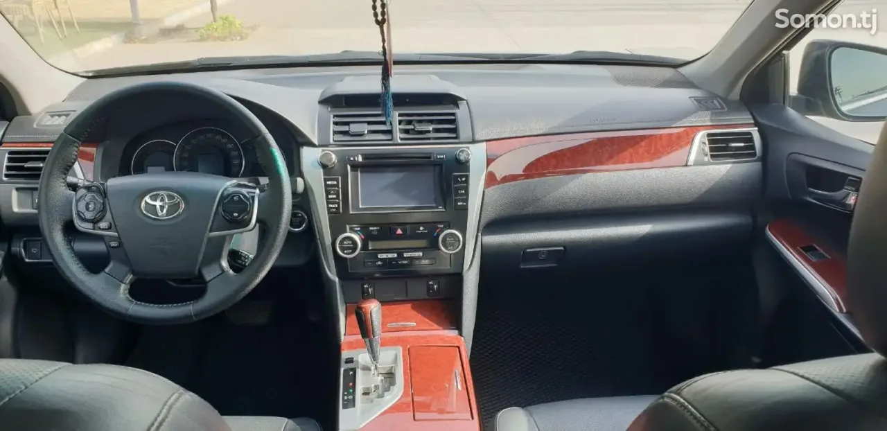 Toyota Camry 2013 · 2.5 AT