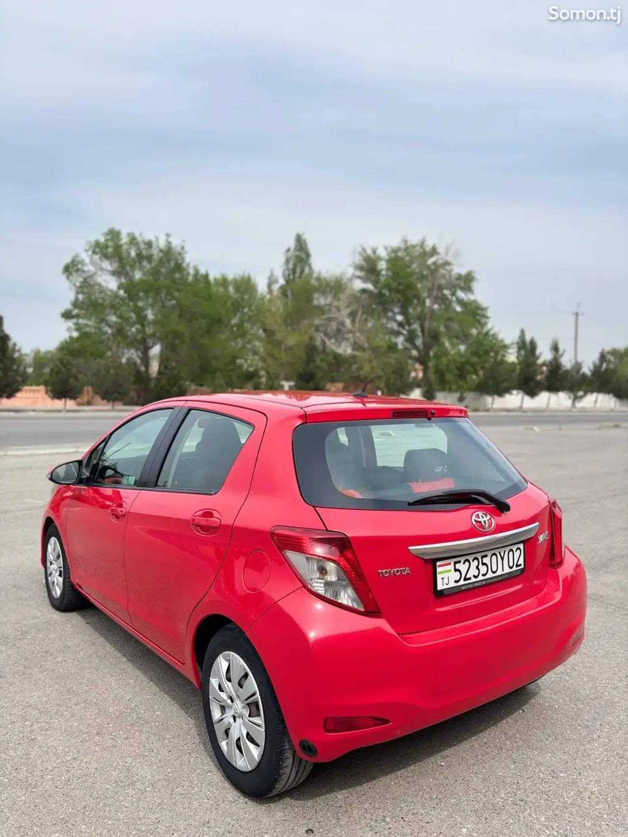 Toyota Yaris 2011 · 1.1 MT