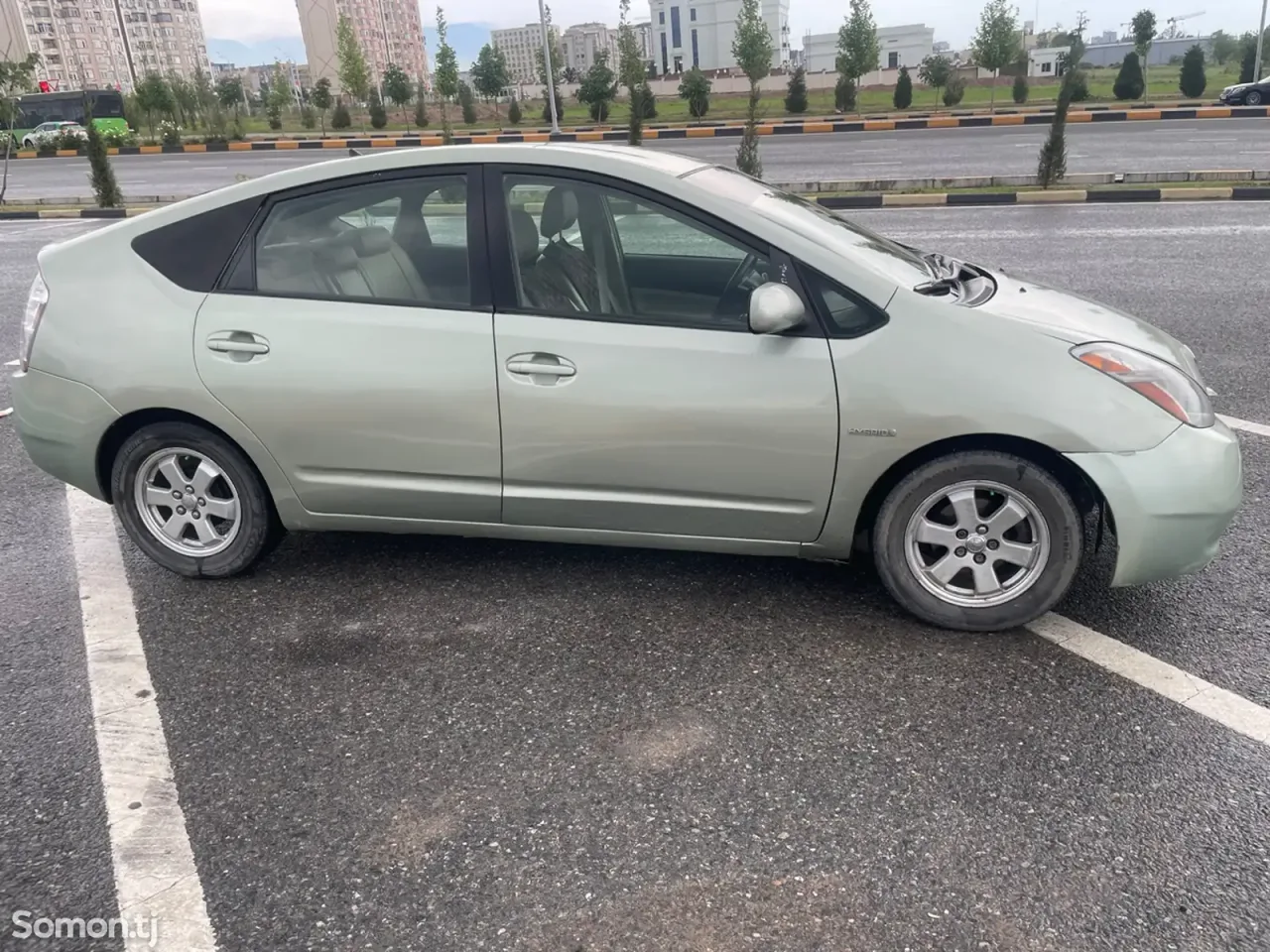 Toyota Prius 2006 · 1.6 AT