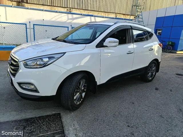Hyundai Tucson 2015 · 2.0 AT