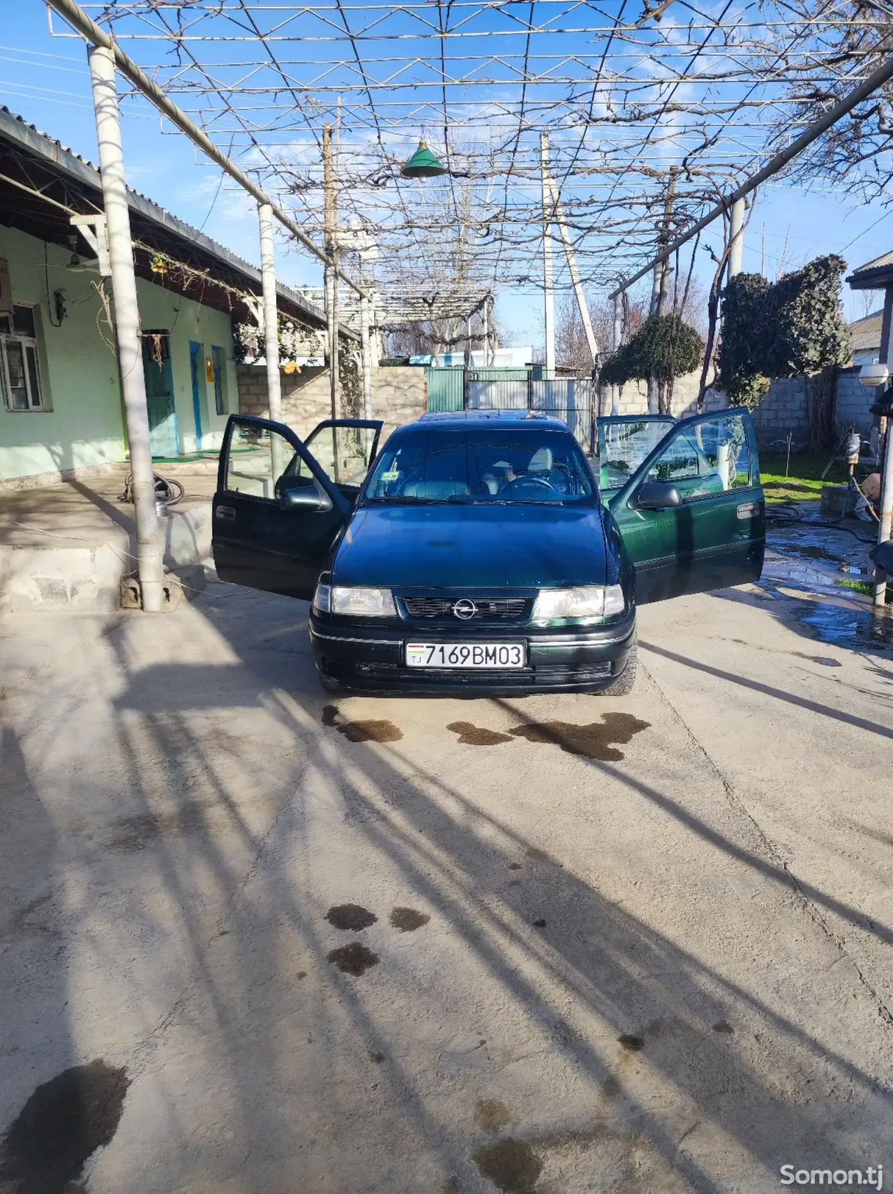 Opel Astra F 1995 · 1.6 MT