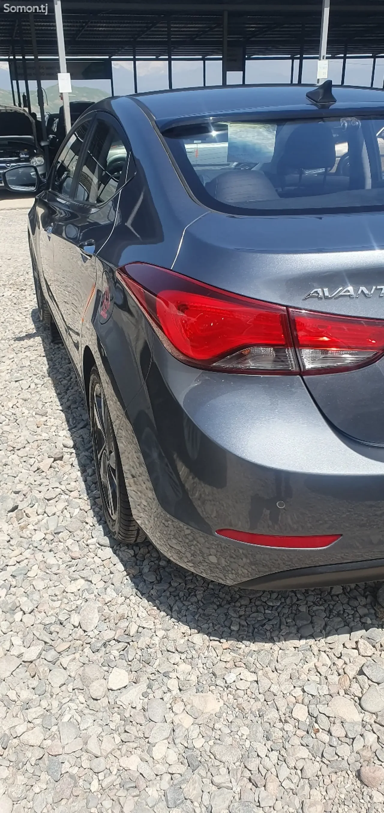 Hyundai Avante 2015 · 1.6 AT