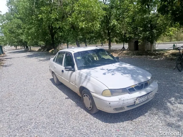 Daewoo Nexia 1995 · 1.6 MT