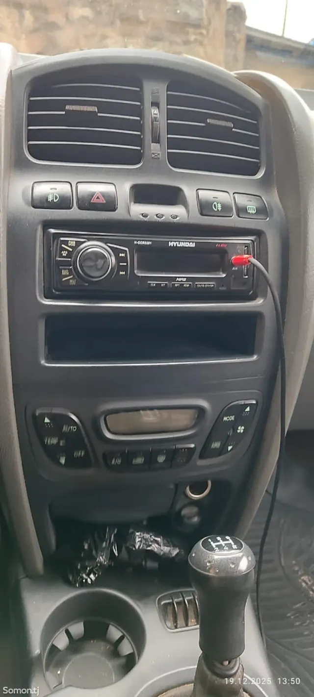 Hyundai Tucson 2004 · 2.0 MT
