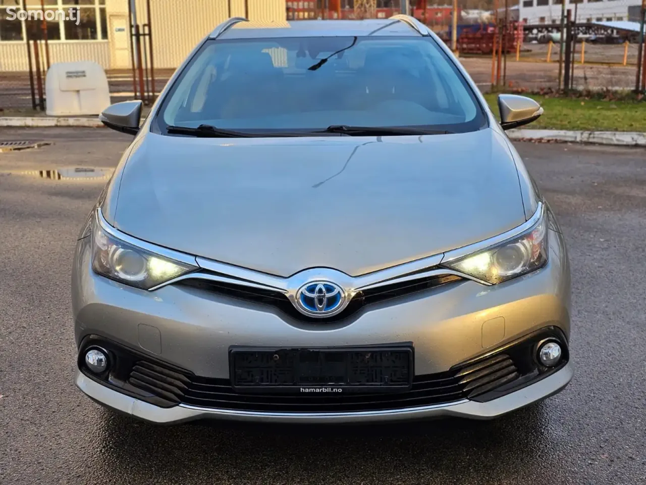 Toyota Auris 2015 · 1.8 AT