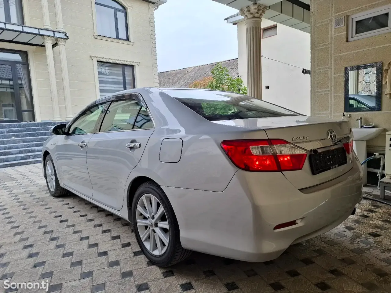 Toyota Camry 2014 · 2.5 AT