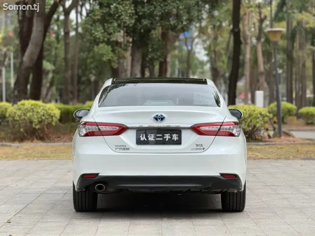 Toyota Camry 2018 · 2.5 AT