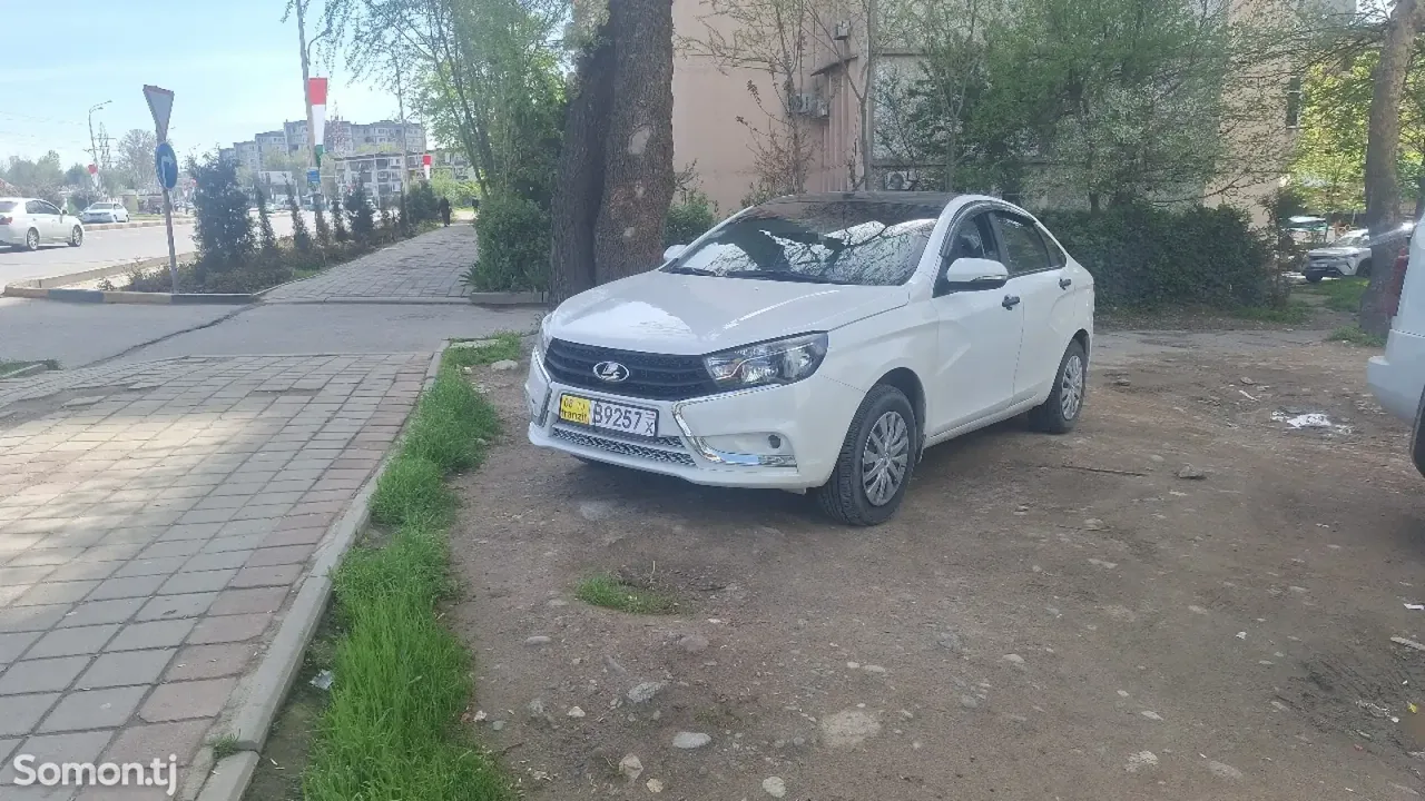 Lada (ВАЗ) Vesta 2019 · 1.6 MT