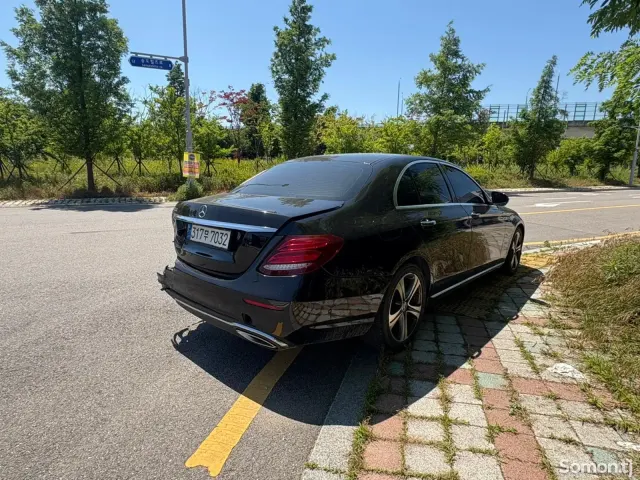 Mercedes-Benz E class 2017 · 2.0 AT