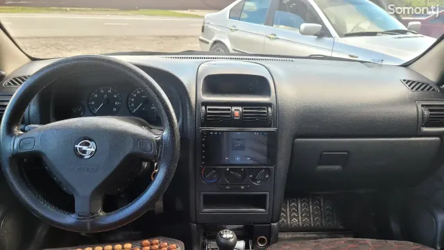 Opel Astra G 1998 · 1.6 MT