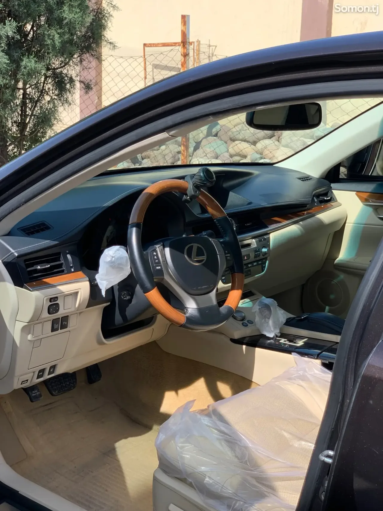 Lexus ES series 2015 · 3.0 AT