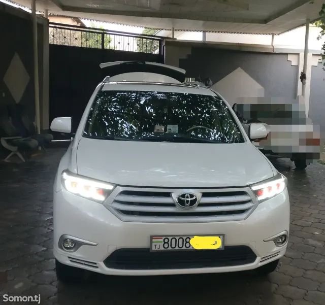 Toyota Highlander 2010 · 3.3 AT