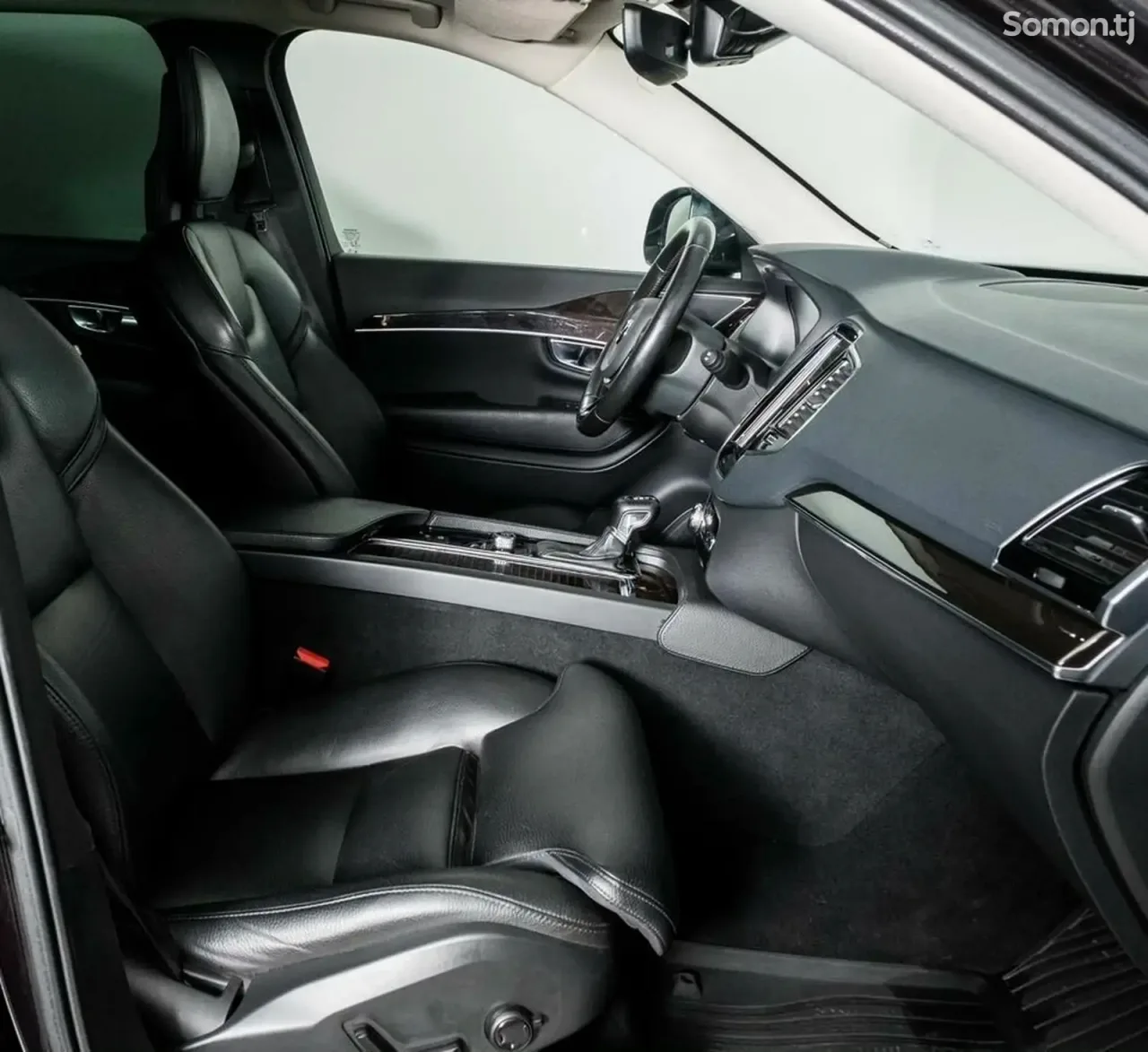 Volvo XC90 2019 · 2.2 AT