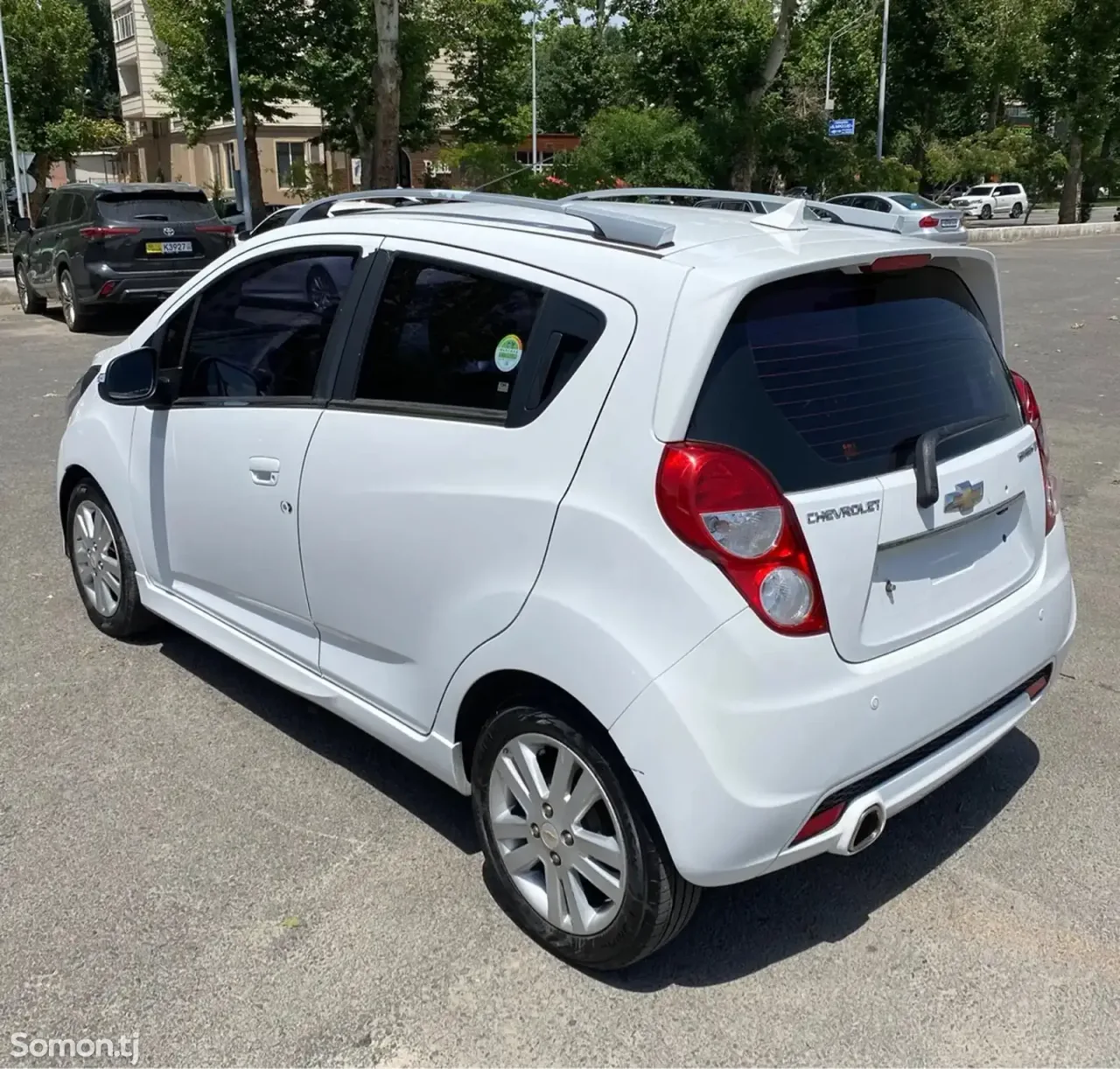 Chevrolet Spark 2014 · 1.0 AT