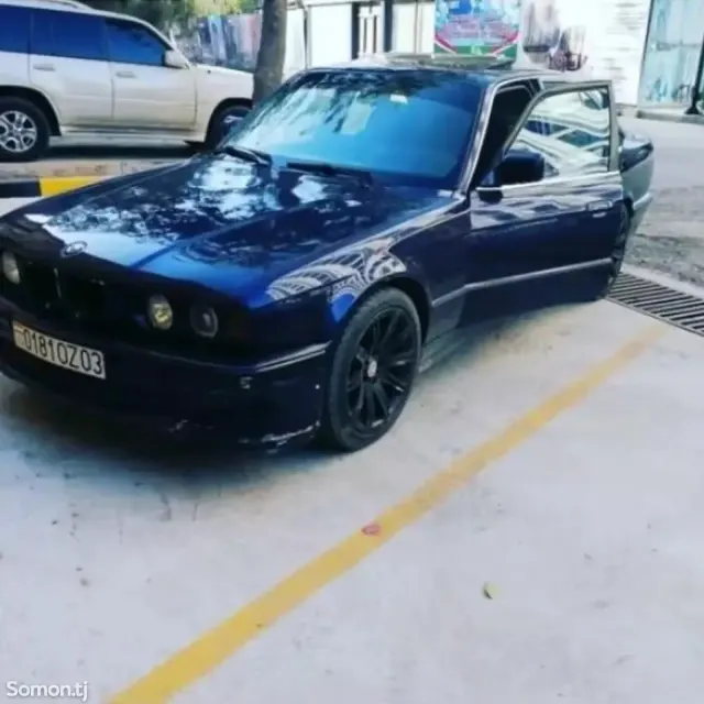 BMW 5 series 1988 · 2.0 MT