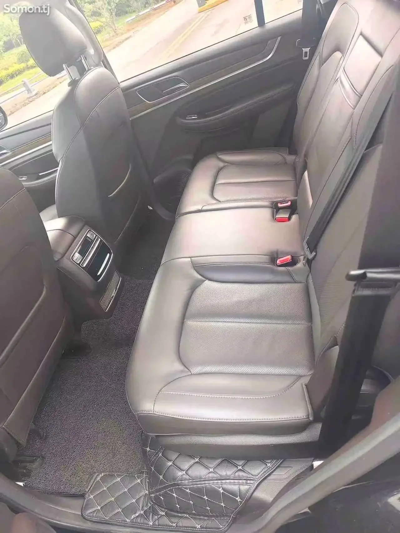 Roewe RX8 2018 · 2.0 AT