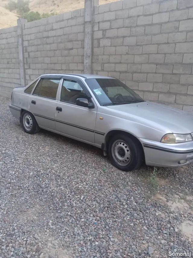 Daewoo Nexia 1995 · 1.5 MT