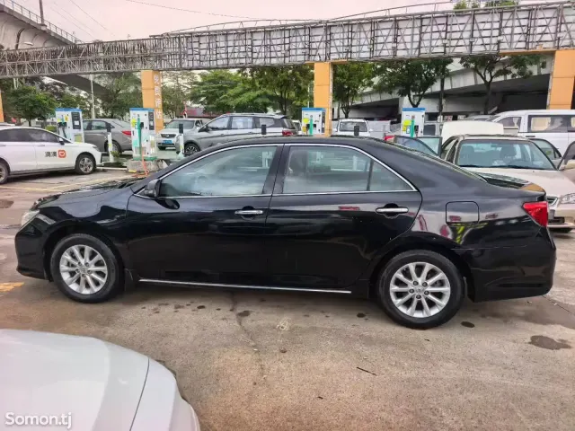 Toyota Camry 2014 · 2.0 AT