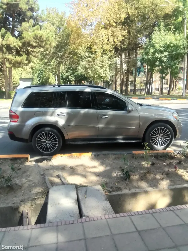 Mercedes-Benz GL class 2007 · 4.5 AT