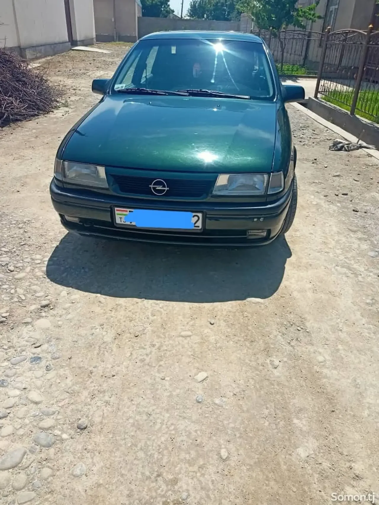 Opel Vectra A 1995 · 1.6 MT