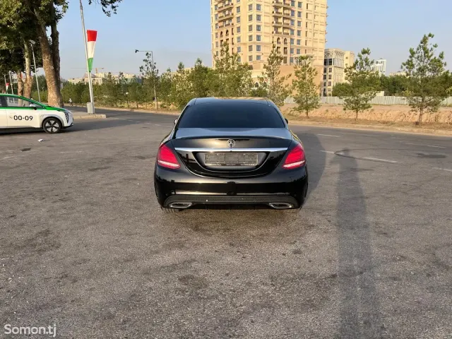 Mercedes-Benz C class 2018 · 2.0 AT