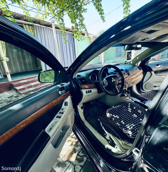 Mitsubishi Lancer 2008 · 2.0 AT