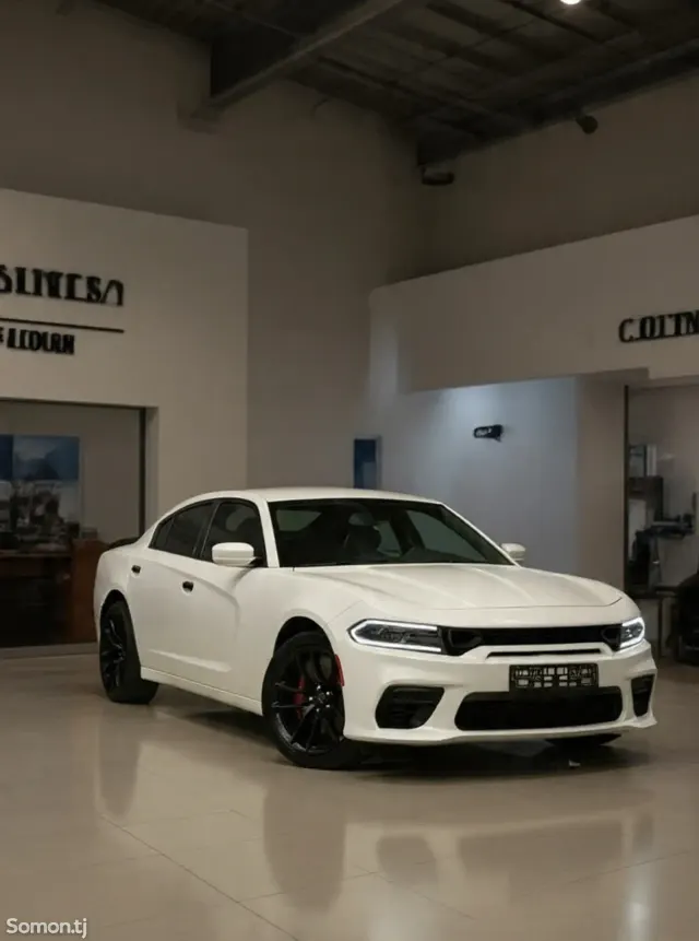 Dodge Charger 2016 · 3.7 AT