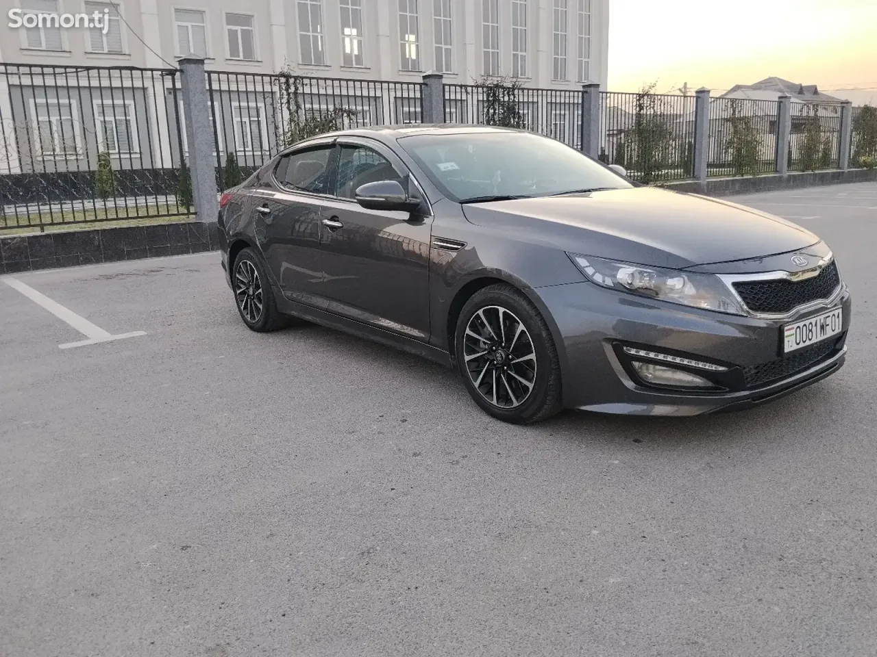 Kia K5 2011 · 2.0 AT