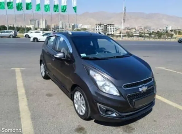 Chevrolet Spark 2014 · 1.1 AT