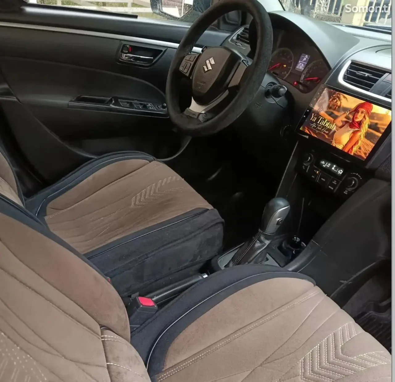 Suzuki Swift 2011 · AT