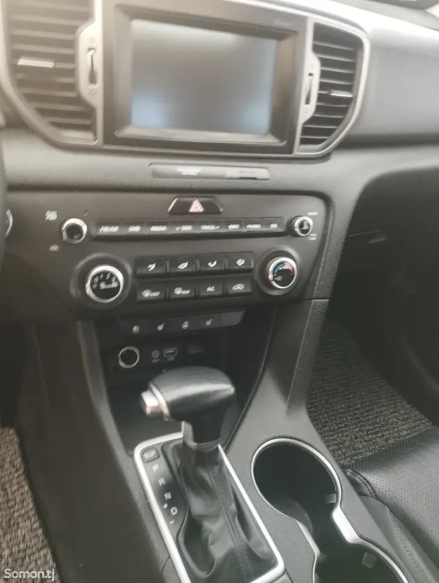 Kia Sportage 2015 · 2.0 AT