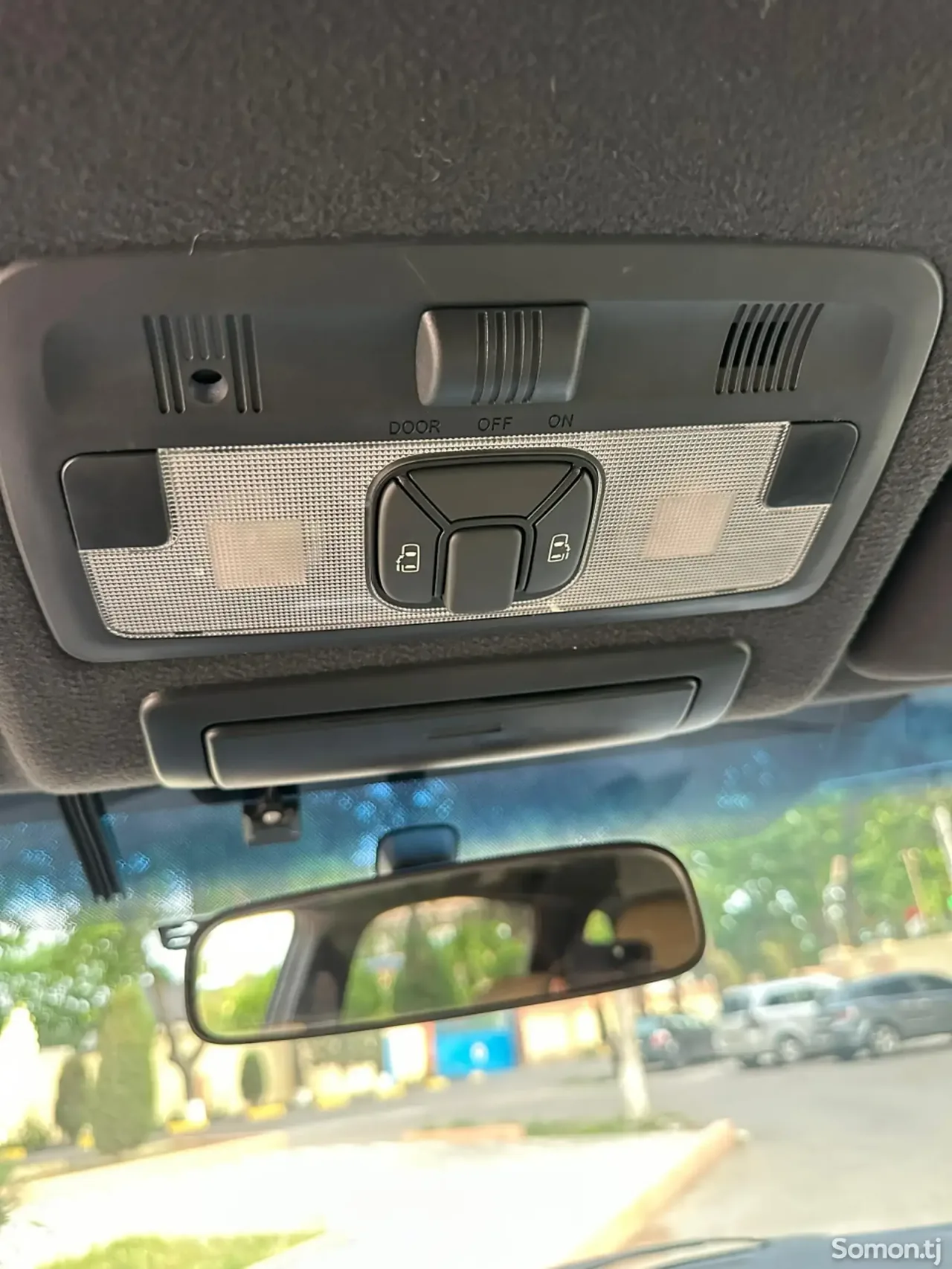 Toyota Estima 2014 · 2.4 AT