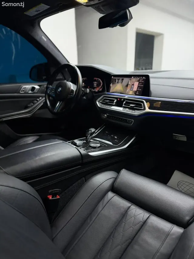 BMW X7 2020 · 4.2 AT