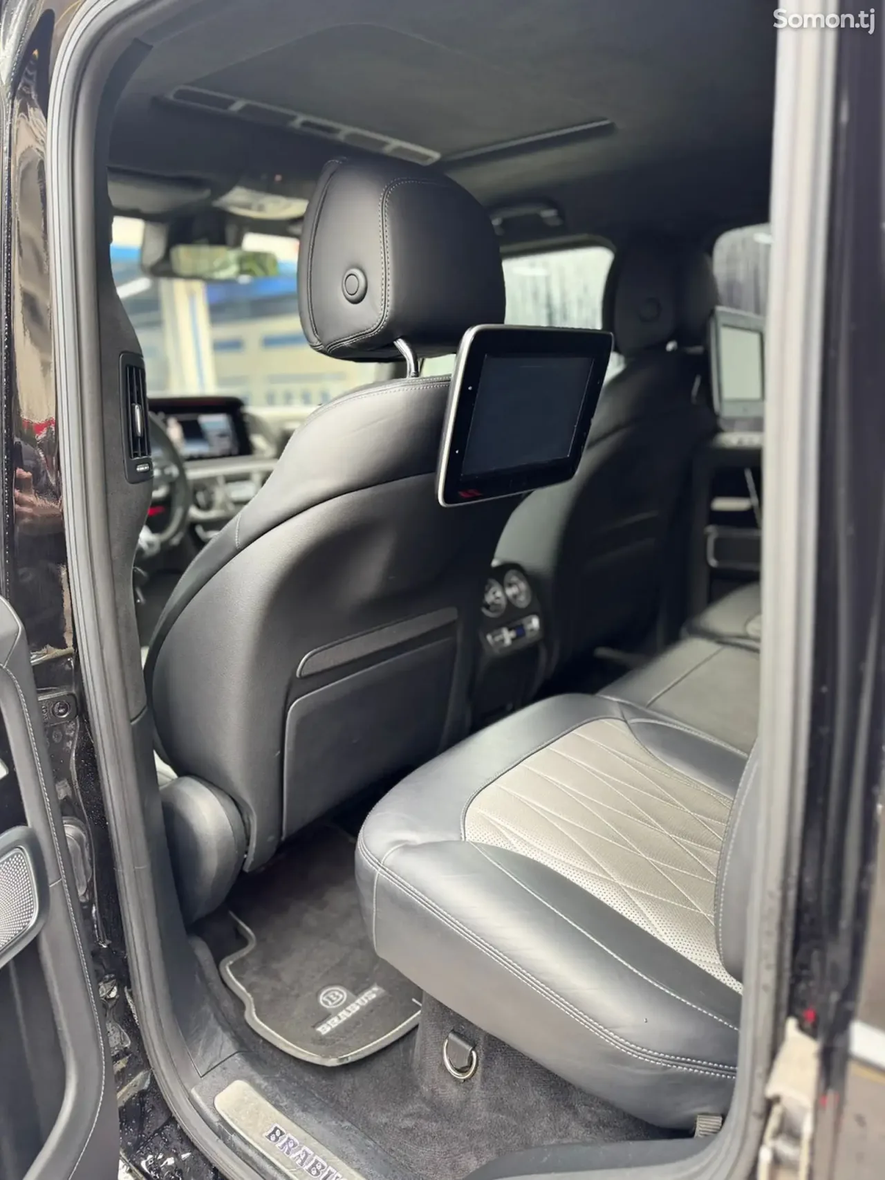 Mercedes-Benz G class 2021 · 6.3 AT