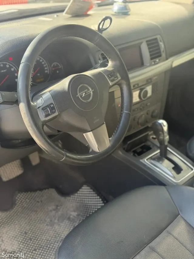 Opel Signum 2006 · 2.2 AT