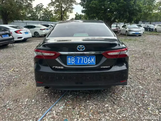 Toyota Camry 2020 · 2.5 AT