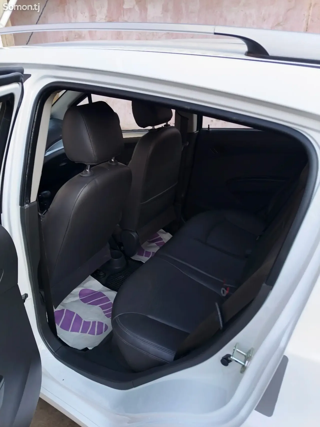 Chevrolet Spark 2014 · 1.1 AT