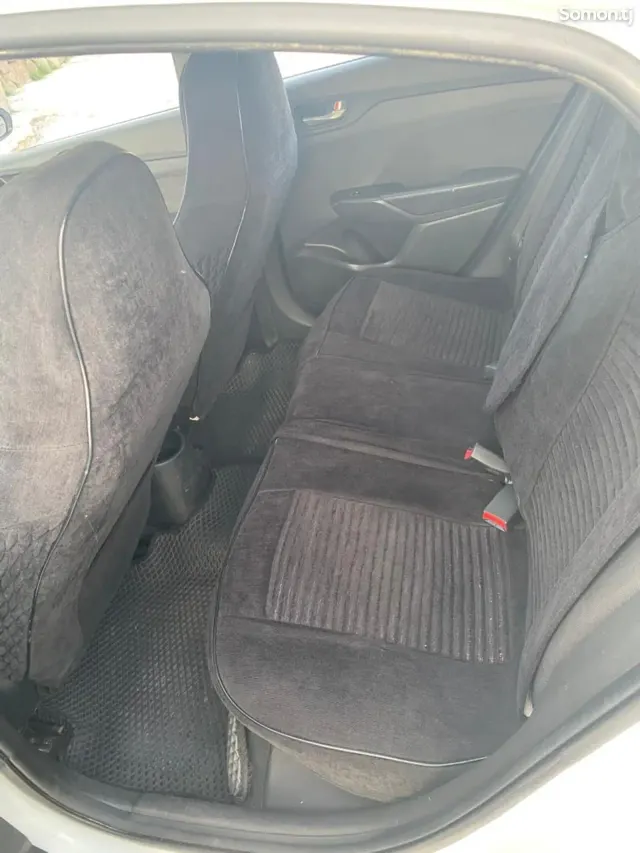 Hyundai Accent 2018 · 1.5 AT